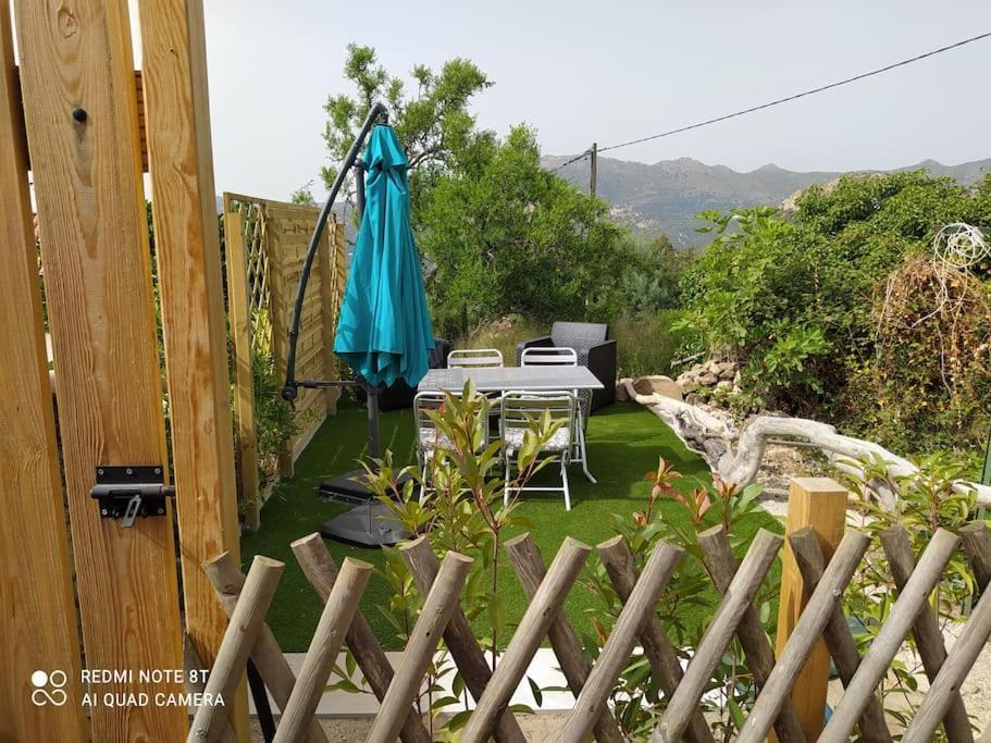 Duplex Avec Jardin, Proche Village Apartment