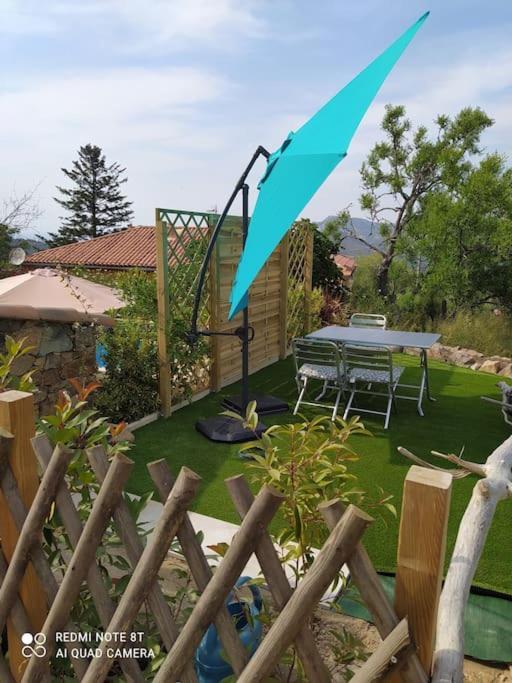 Duplex Avec Jardin, Proche Village Apartment *